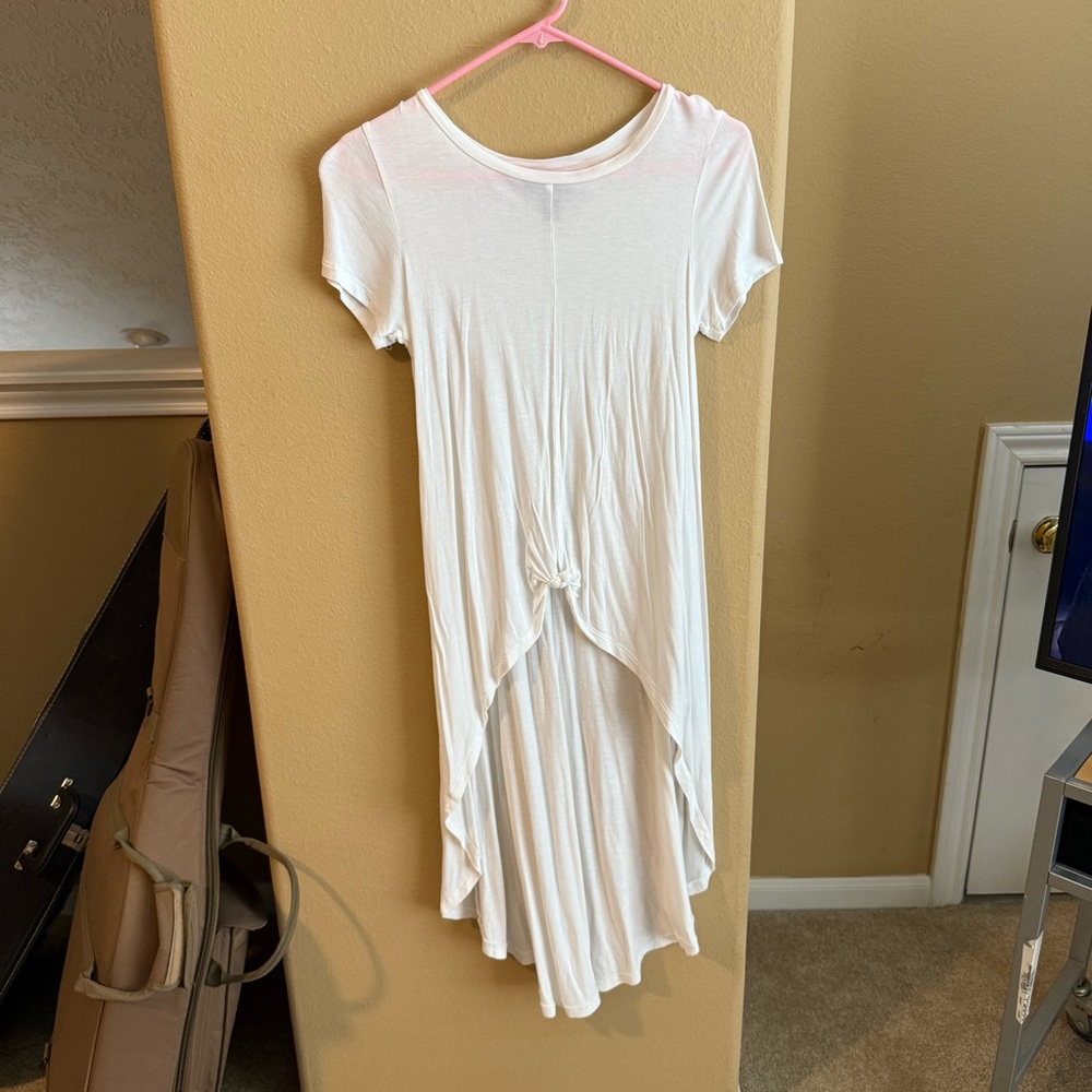 F21 white High-Low Knot Top